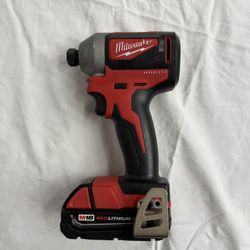 Milwaukee 1/4 in. Compact Impact Driver