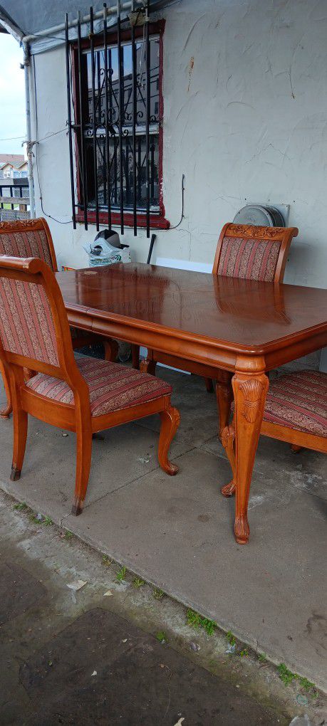 Table With Chairs$275_00