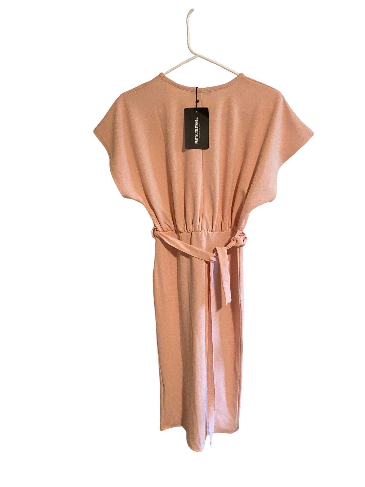 Nwt- Pretty Little Thing Women’s Dress, Size 6