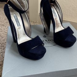 PRADA NAVY HEELS 7.5