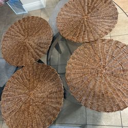 Round Table Mats 