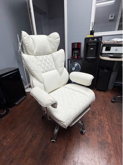Reclining gaming chair