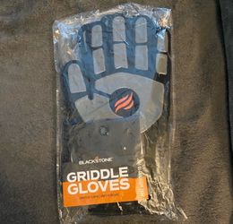 Blackstone Heat-Resistant Griddle & Grill Gloves – New