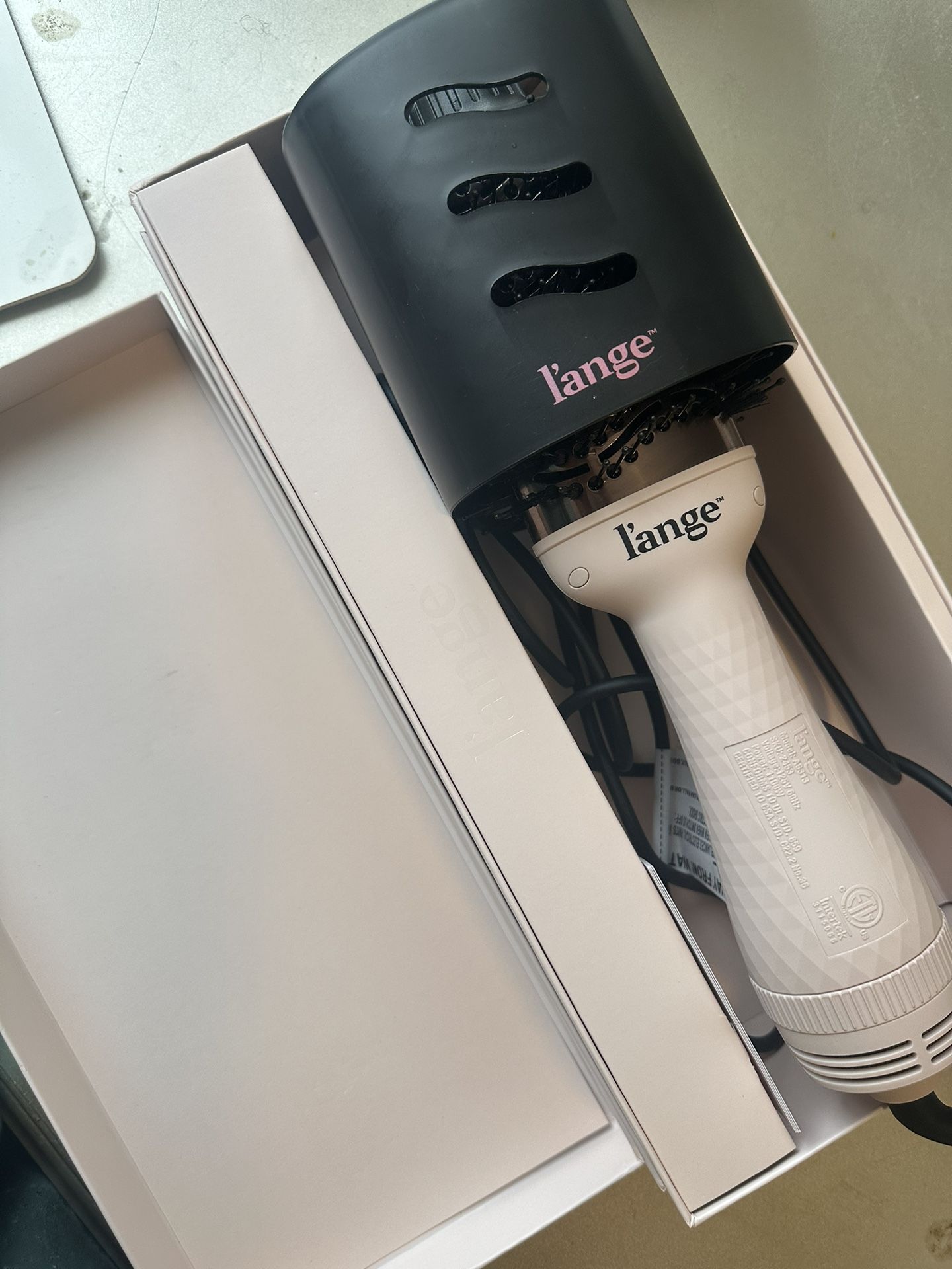 2-in-1 Titanium Brush Dryer