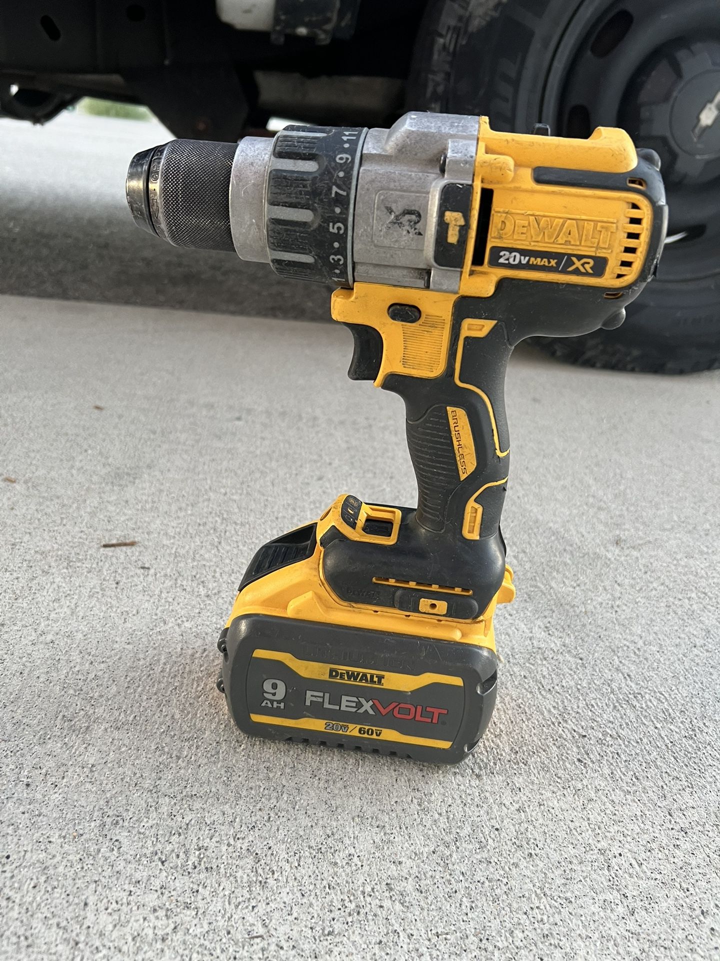 DeWalt 20v Max XR Drill + DeWalt 9ah 20v FlexVolt Battery