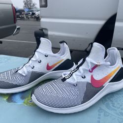 Nike Free TR 8