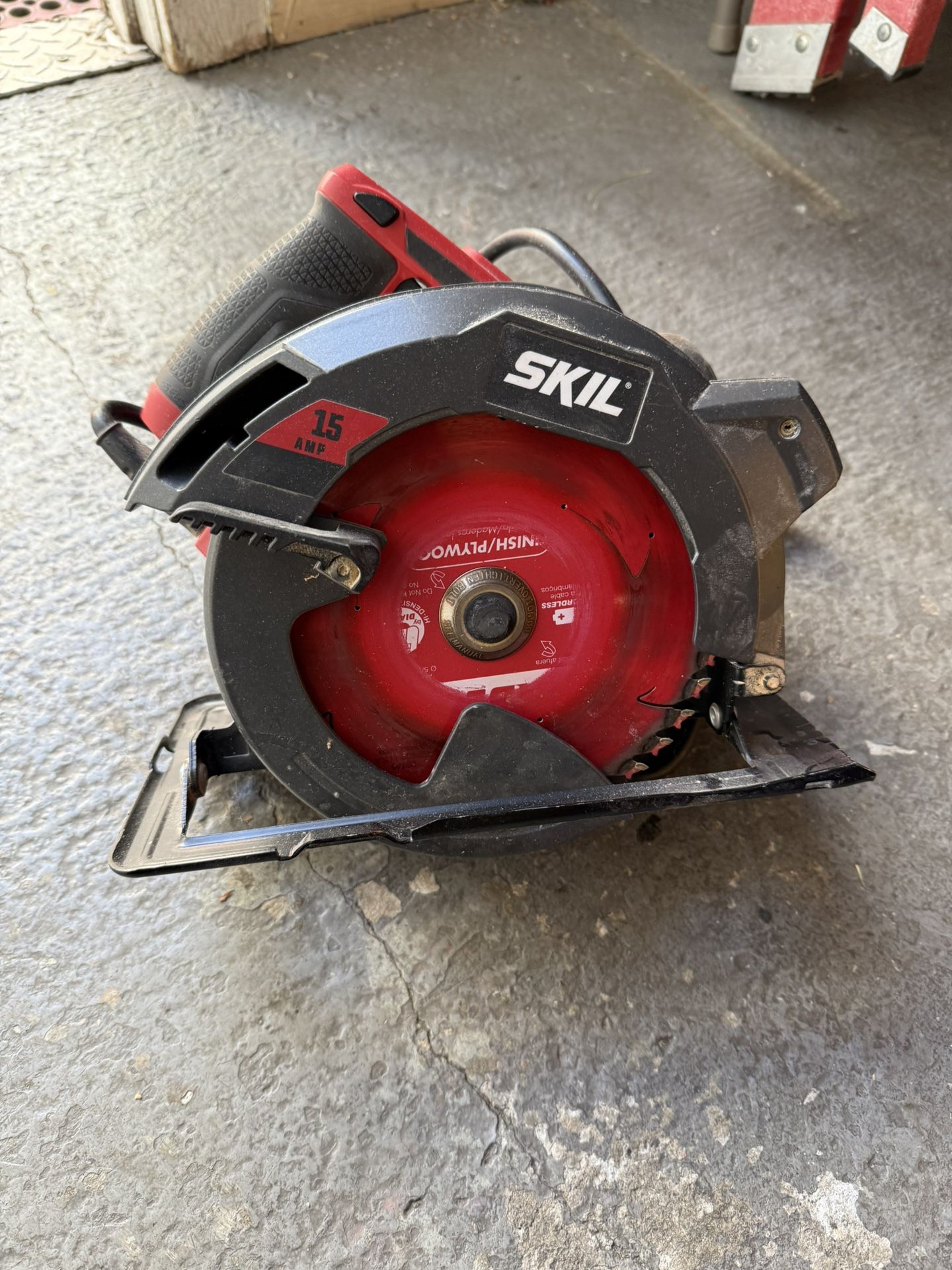 SKIL 15amp Corded Left Hand 7 1/4” Circular Saw