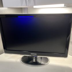 Samsung 23 Inch Computer Monitor Flatscreen. 