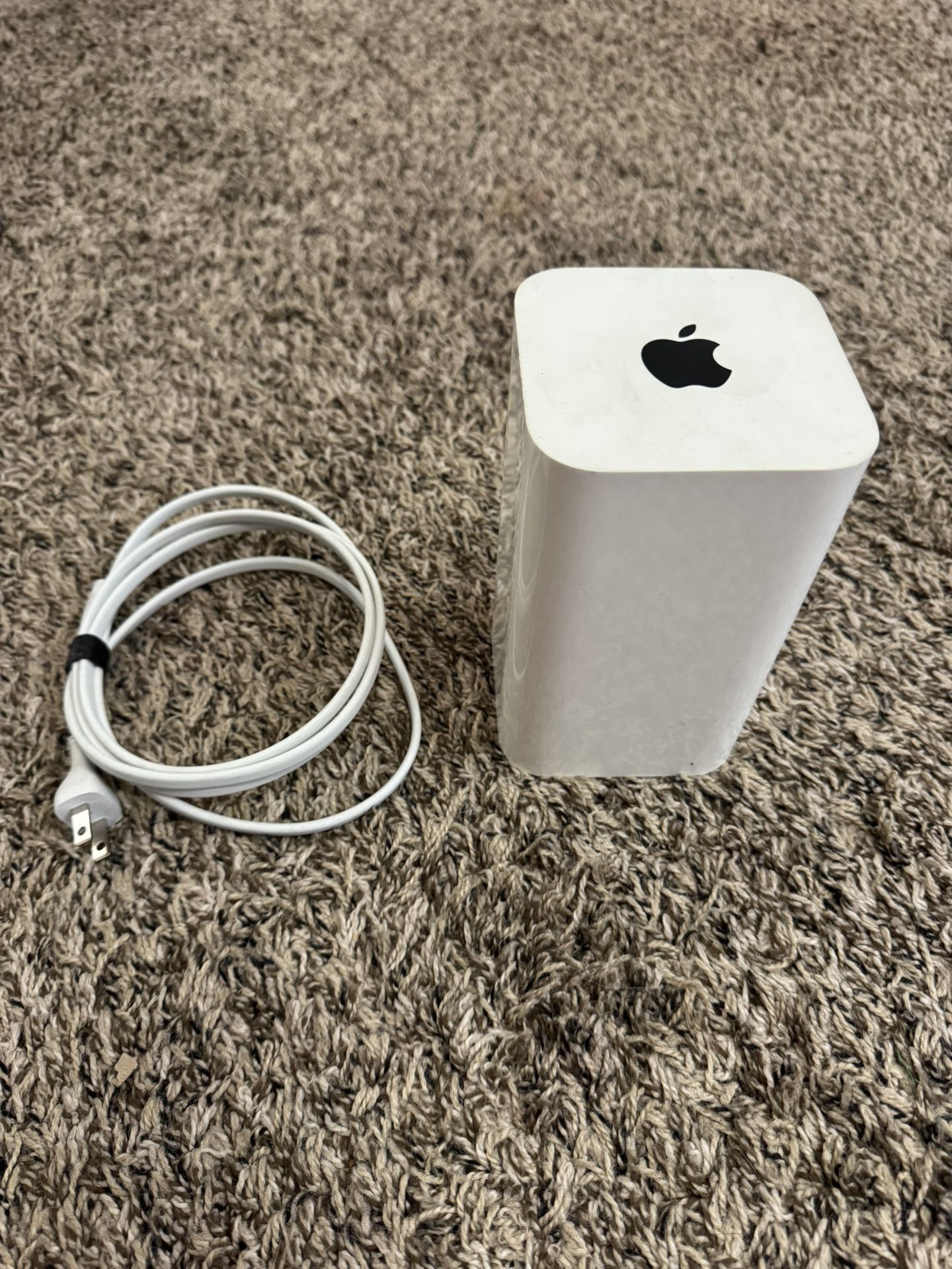 Apple Airport Time Capsule 2 TB A1470 Wireless Router