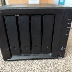 Synology DS418