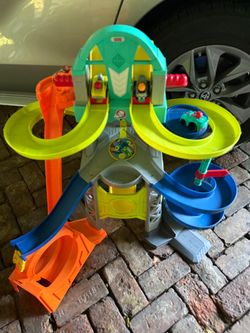 Kids car track