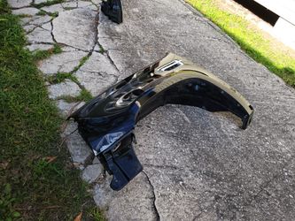 🛠️ OEM Driver Side Fender – Cadillac Escalade 2008–2014