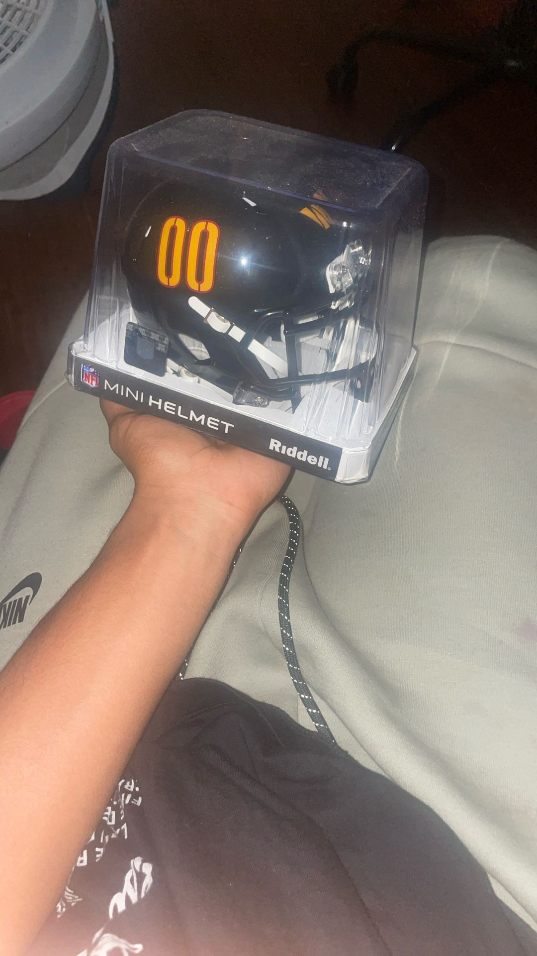 00 Mini Commanders Helmet