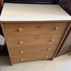 🌹VANITY DRESSER/4 DRAWER WITH MIRROR🌹