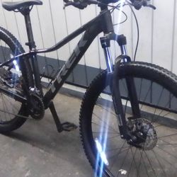 Trek Marlin 5 Medium Frame