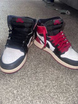 Boys Nike size 5