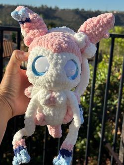 Crochet Pokémon Sylveon Plushie