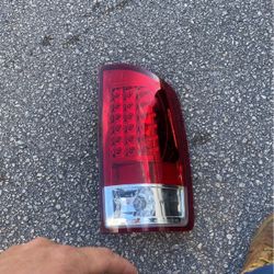 right rear light New Ram