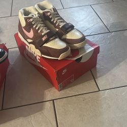 Tennis Shoes Nike /Jordan