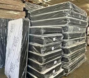 Set Twin Size Mattress And Box Spring 