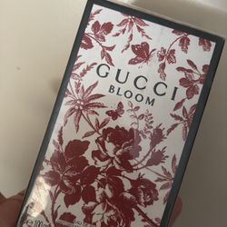 Gucci Bloom Eau De Parfum -50$