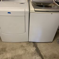 Whirlpool Cabrio Washer And Drayer 