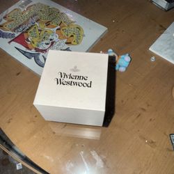 Viviene Westwood earrings orb 