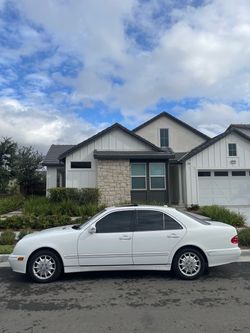 2001 Mercedes E320