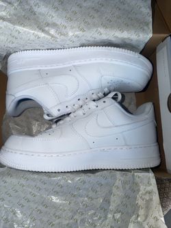 Nike Air Force’s men’s size 8