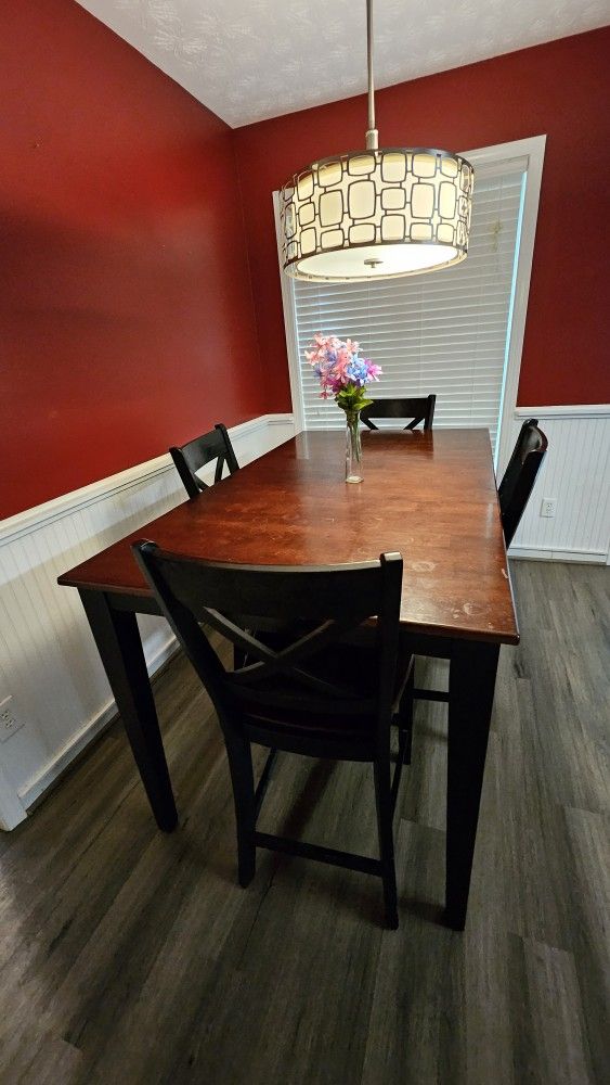 Dining room table 