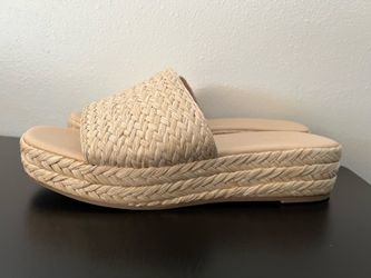 Women’s Platforn Sandal Size 10
