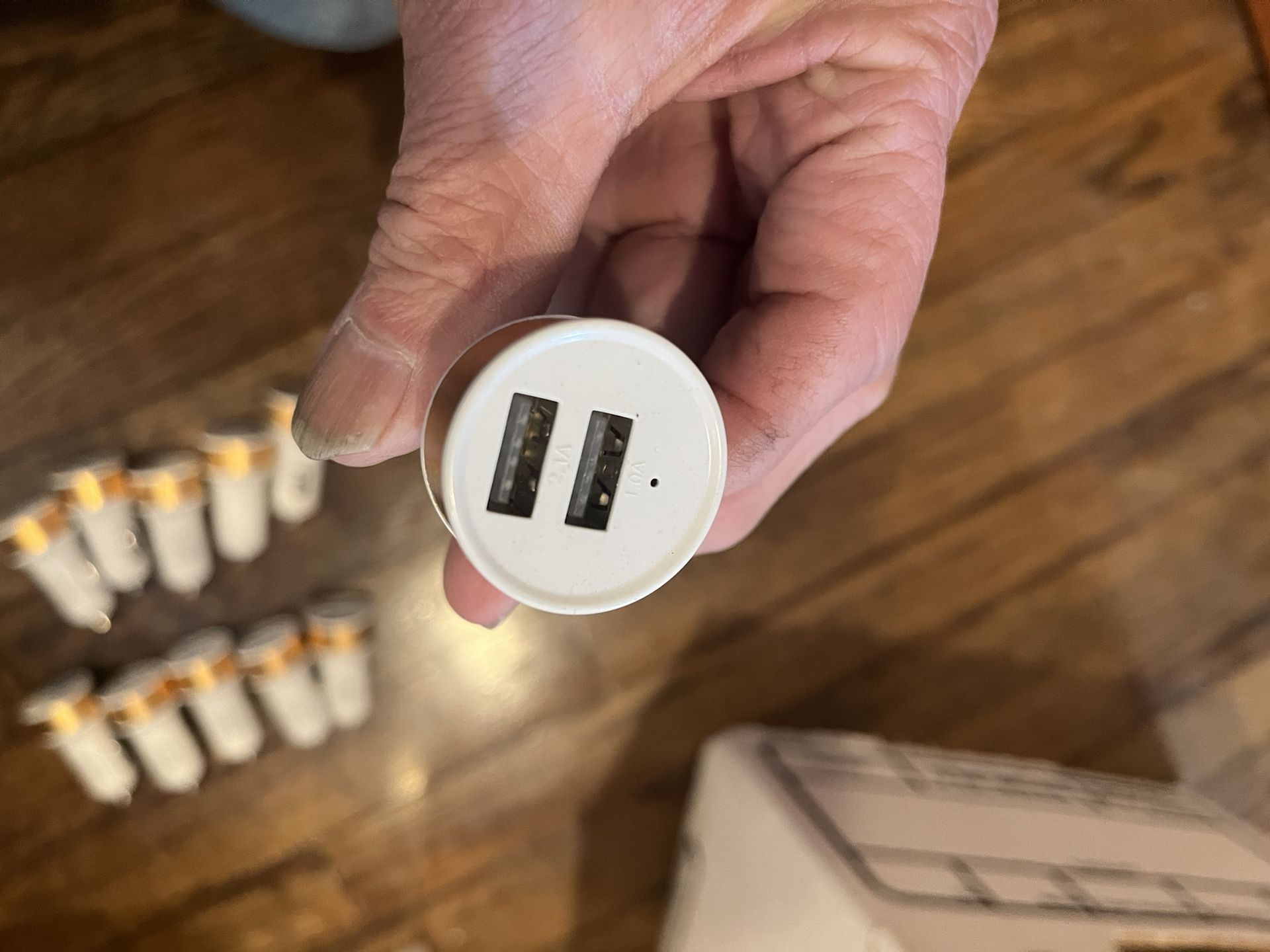 Car. Charger. (. Double. USB ). New. 10. Pieces