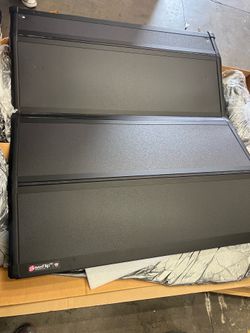 Tonneau cover Bak