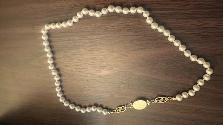 Pretty Designed inspired Pearls Necklace
