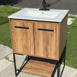 Bathroom Vanity, Sink & Faucet