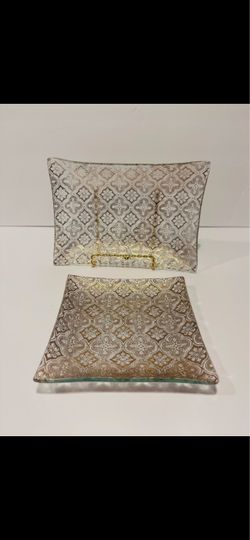 Vintage MCM Georges Briard Iberia Gold Glass Trays Set of 2 .Elegant glass tray with intricate gold filigree pattern. Beautiful Midcentury modern tray