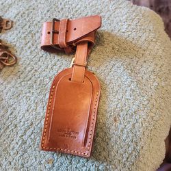 Louis vuitton luggage tag and strap