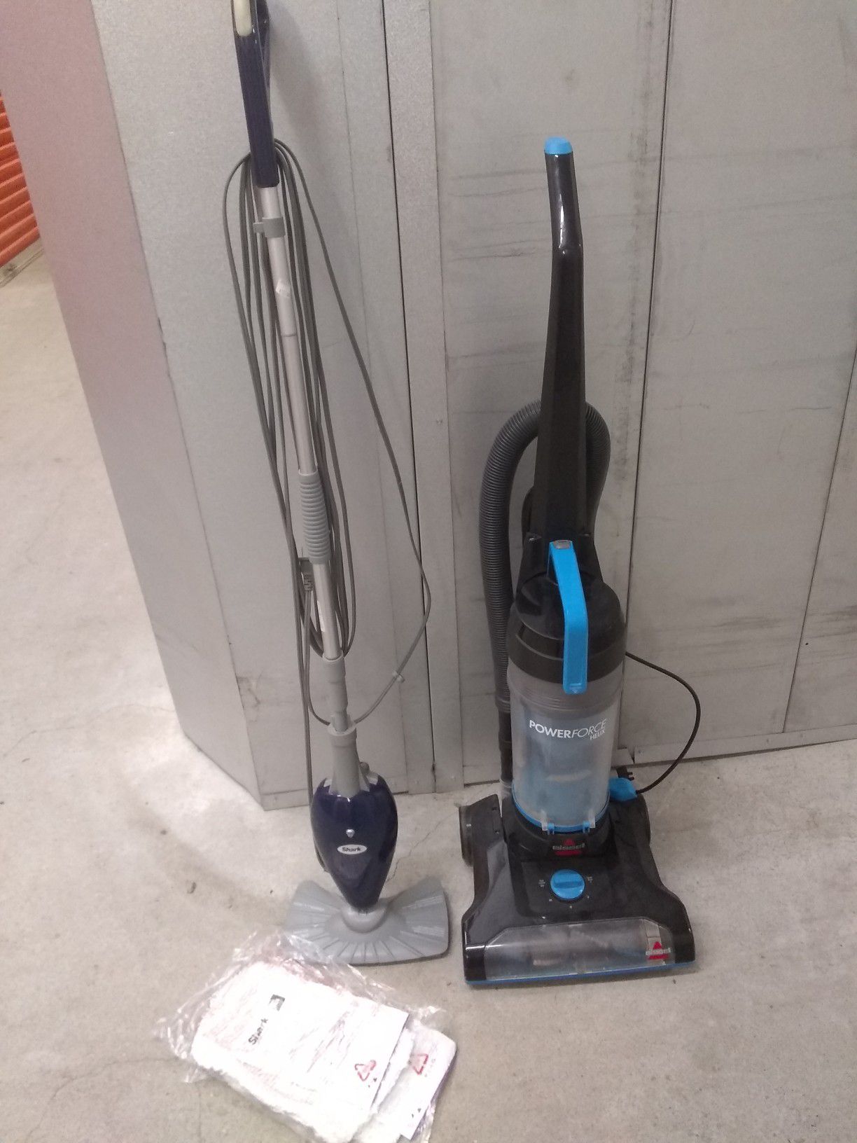 Bissell vacuum cleaner +shark mop