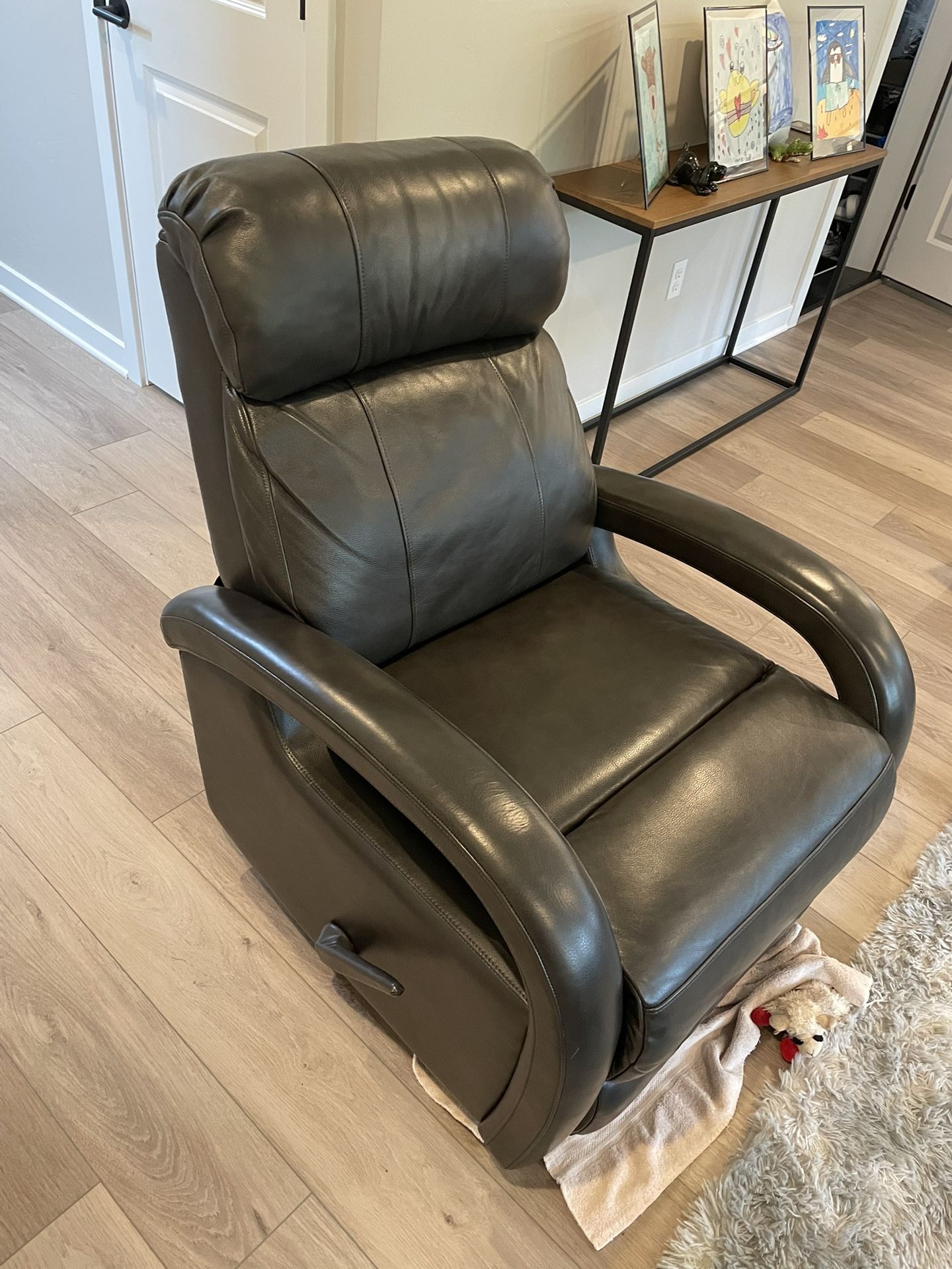 BarcaLounger Leather Swivel Rocker Recliner
