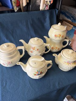 ( 5 ) VINTAGE “ Drip - O - LATOR “ TEAPOT COLLECTION ( RARE ) XLNT CONDITION !! BEAUTIFUL !! MOVING REDUCED SALE LOW PRICE 👍🏼👍🏼👍🏼