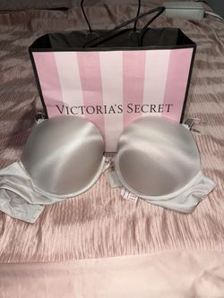 BRAND NEW WITH TAG Victoria’s Secret Push-Up Bra Size 38C $30firm Fcfs