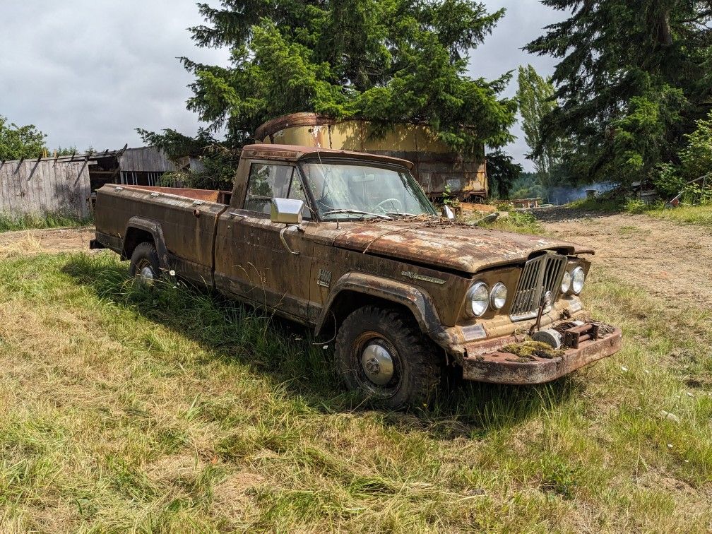 Jeep Gladiator J3000