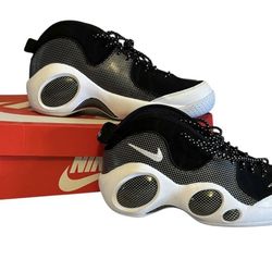 Nike shoes size 8. New