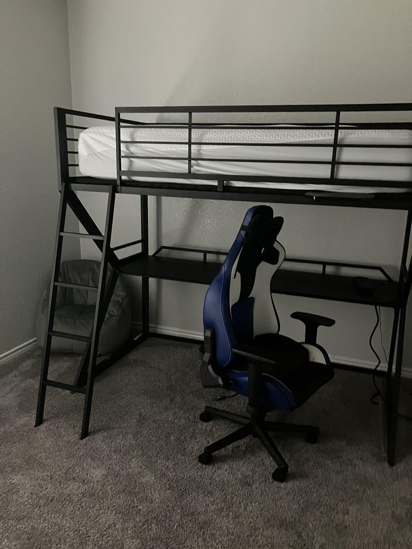 Twin Size Bunk bed With Desk And Mattress