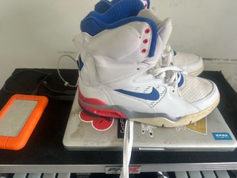 Nike Air Command Force 76ers