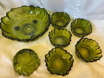 Beautiful vintage green glass salad set