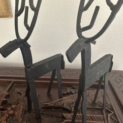 2 Metal Reindeer Sculptures Set