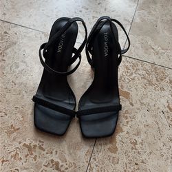 7 1/2 top moda heels