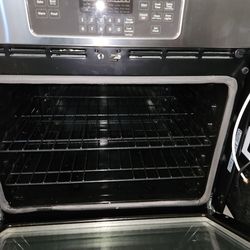 GE 27" Built In Single Wall Oven 