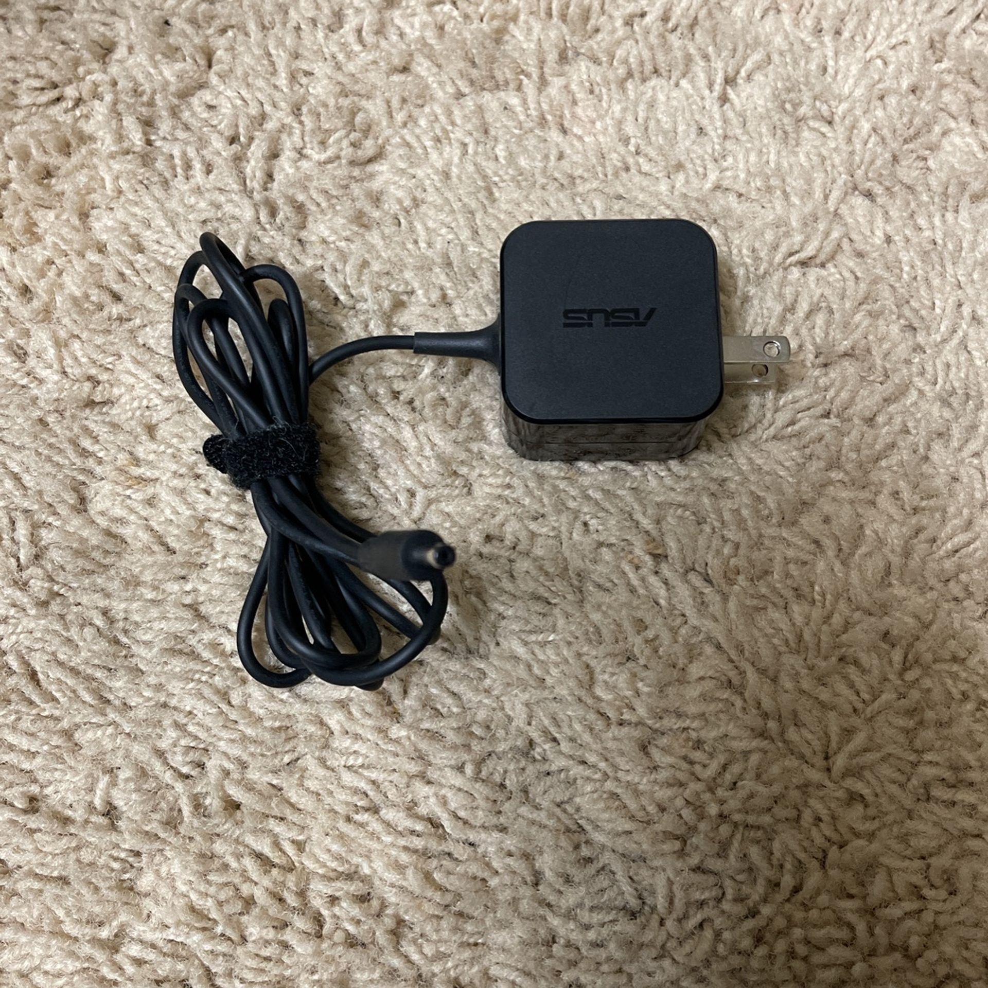 Genuine Asus Laptop Charger AC Adapter Power Supply AD883J20 010HLF 19V 45W OEM
